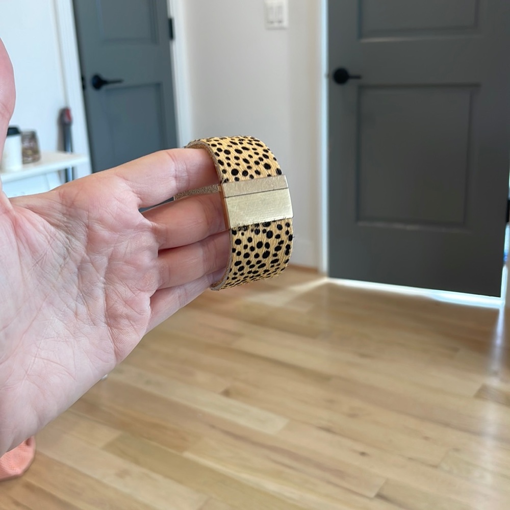 Cute leopard bracelet